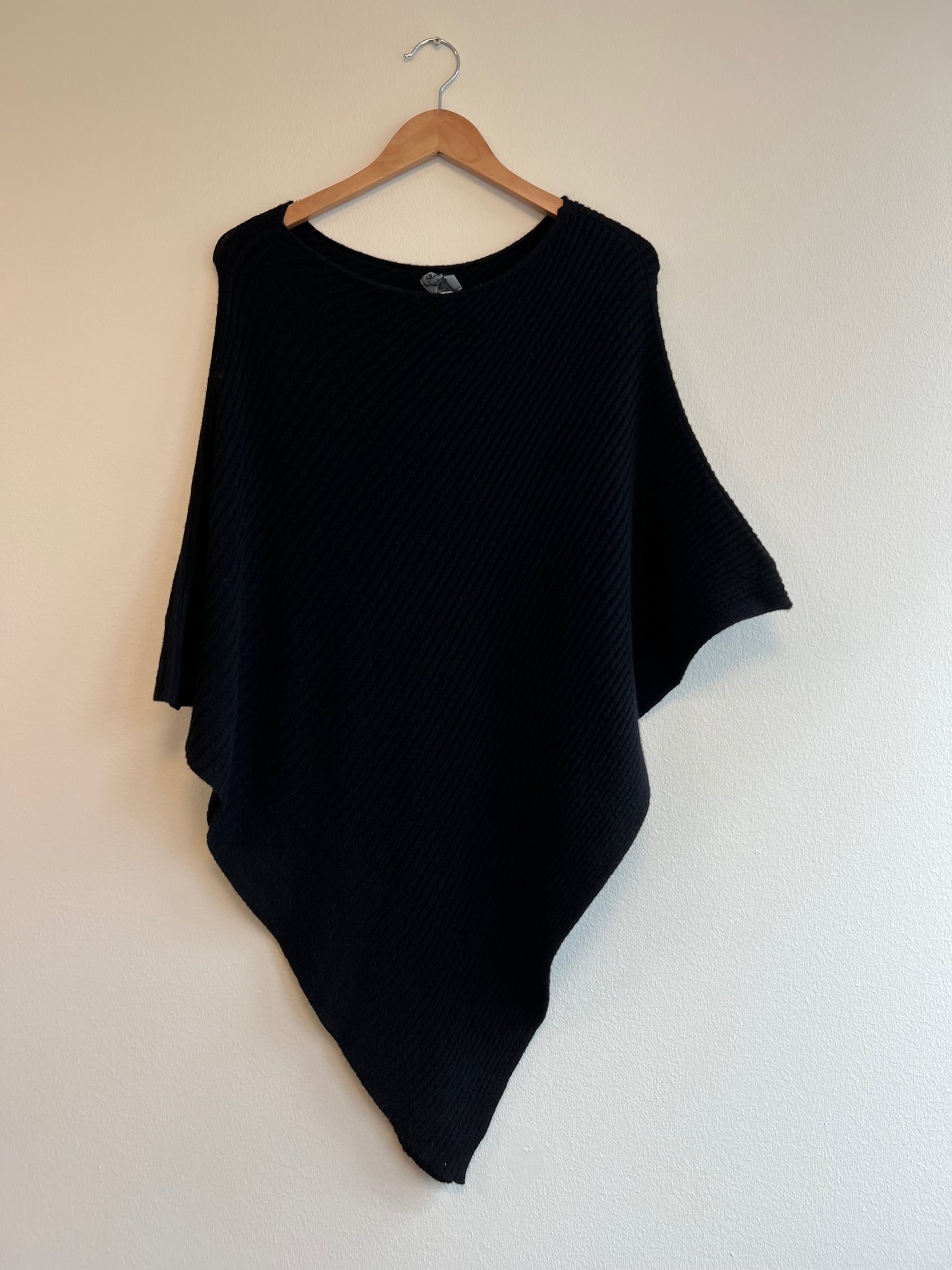 Stajl Poncho Opal - Black