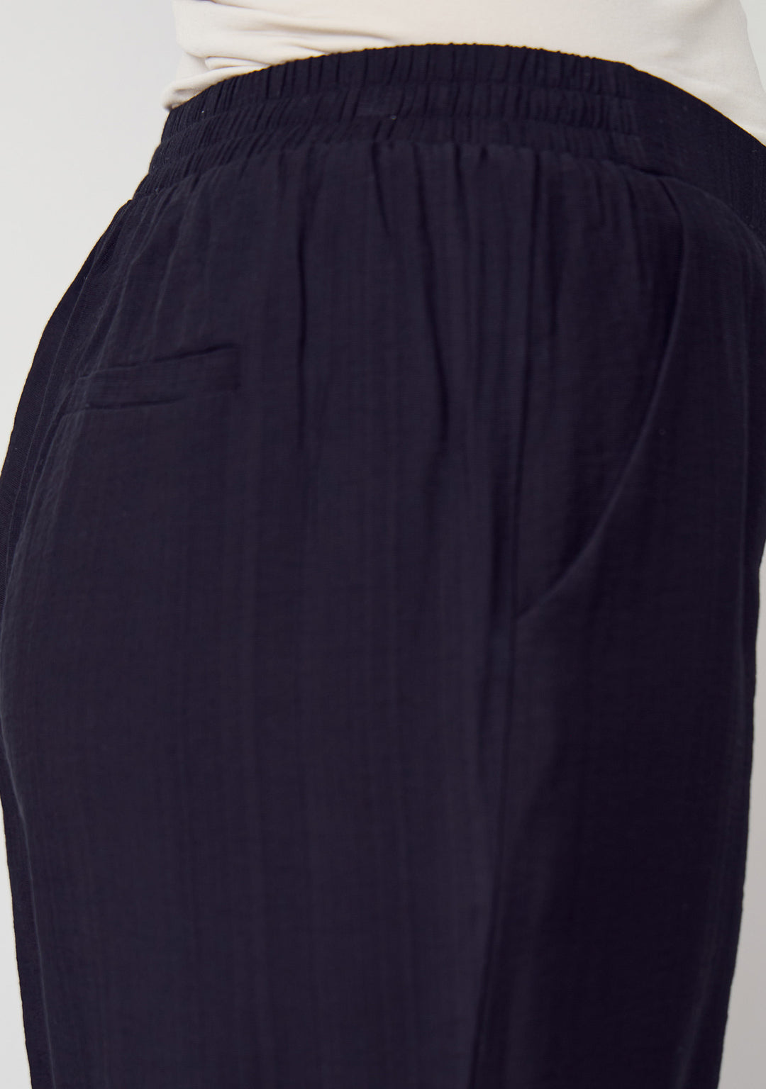 Isay Elly Basic Pant Black