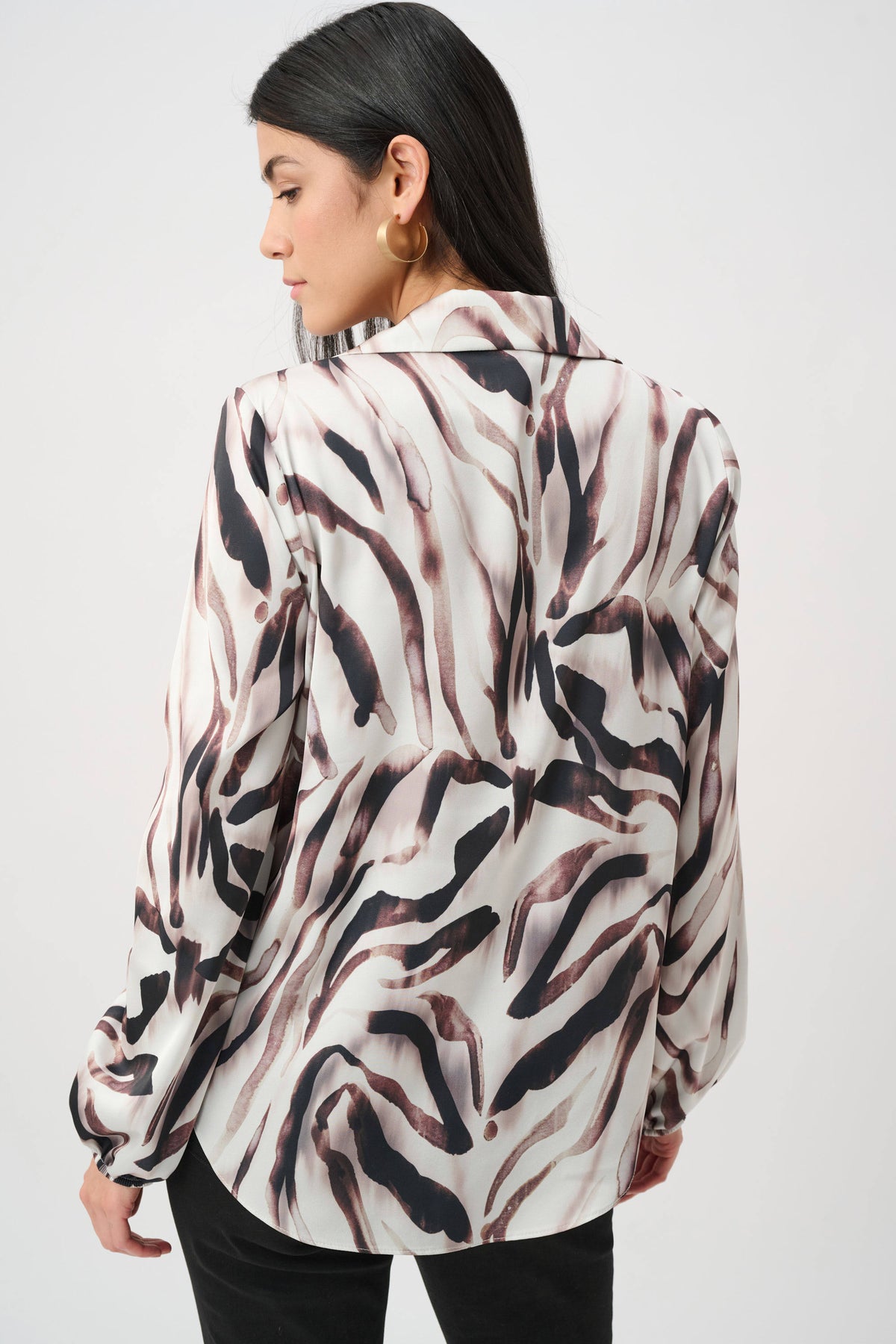 Joseph Ribkoff Recycled Satin Animal Print Draped Top - 263057 – produktbilde 4