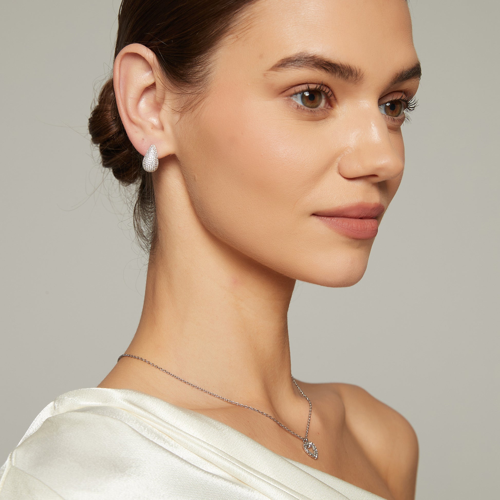 ByJolima Corinne Crystal Small Earring Silver – produktbilde 4