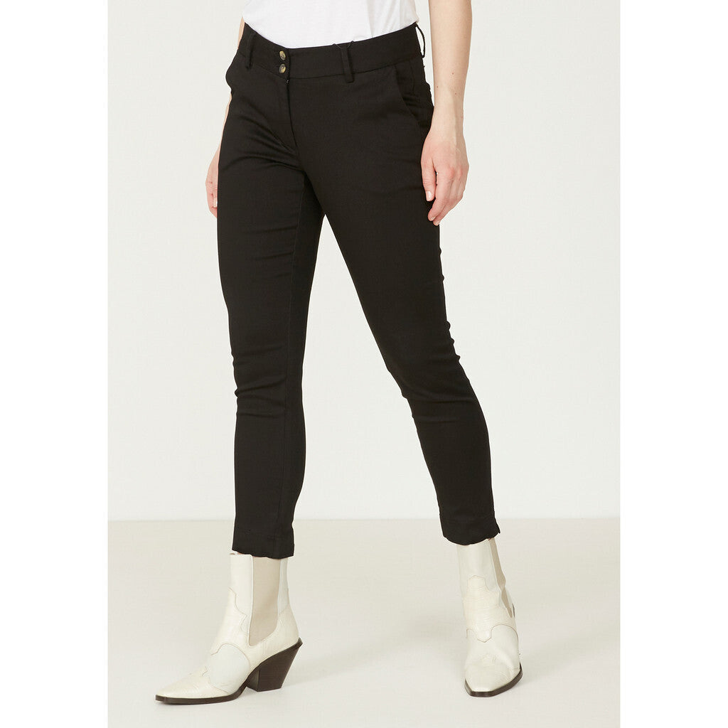 Isay Chino Pants Black