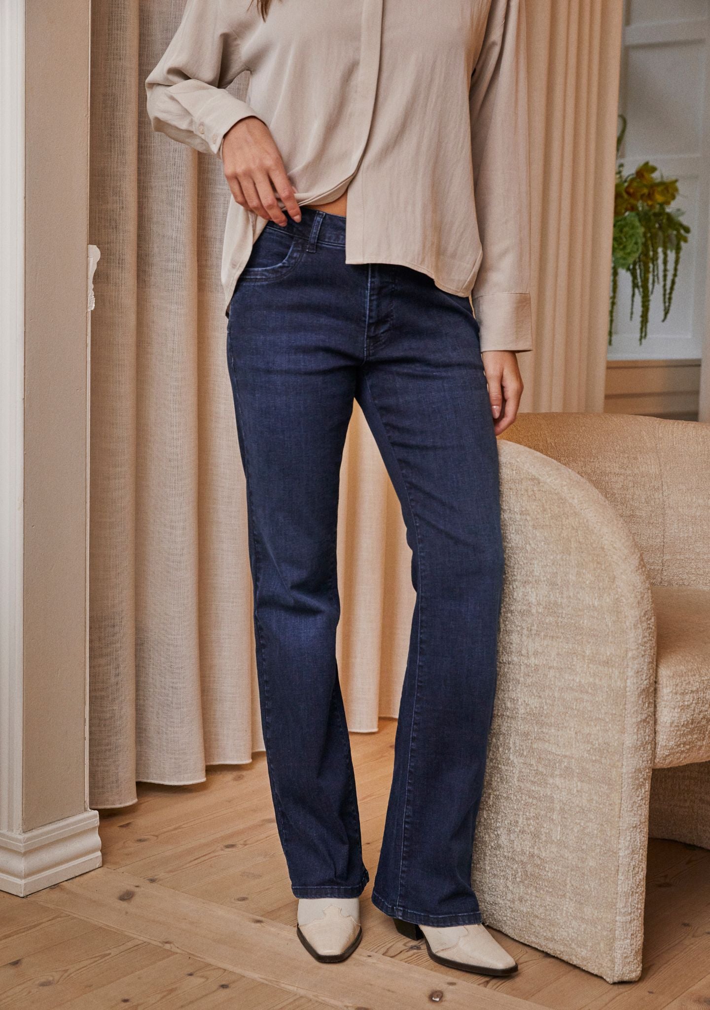 Isay Verona Flare Jeans
