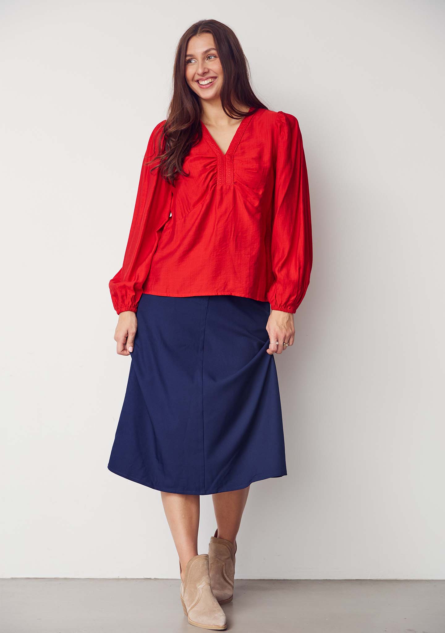 Isay Lykke V-Neck Bluse - Fresh Red