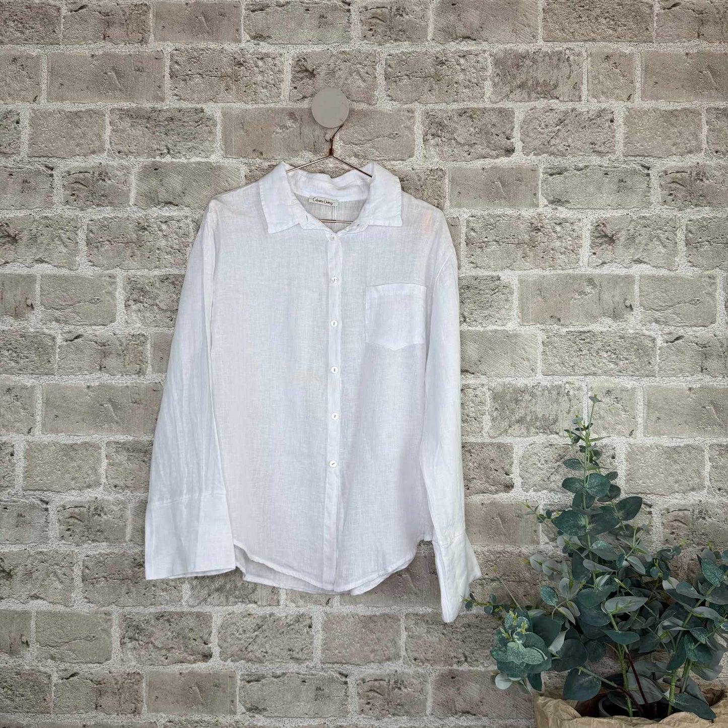 Cabana Living Fray Linbluse